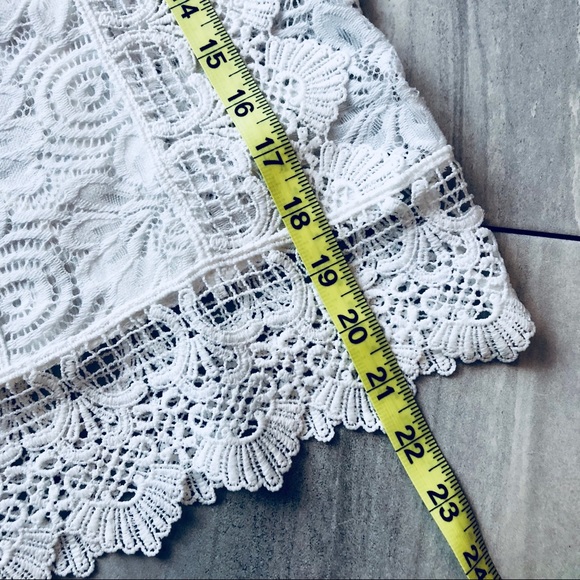 Beautiful White Lace Top - NEW - Picture 5 of 7
